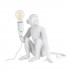 GloboStar® APES 01808 Μοντέρνο Φωτιστικό Πορτατίφ Λαμπατέρ Μονόφωτο 1 x E27 Λευκό Φιγούρα L30 x W27 x H30cm