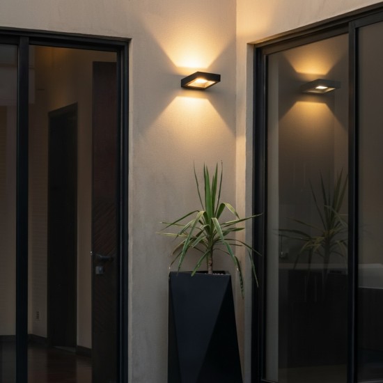 kelvo® AURA KLV-101-0116 Μοντέρνο Φωτιστικό Τοίχου - Απλίκα LED 7W 875lm 45° AC 220-240V Αδιάβροχο IP65 Θερμό Λευκό 2700K - Bridgelux COB Chip & TÜV SÜD Driver - Μαύρο Ματ - Μ13 x Π15 x Υ4.5cm - 5 Χρόνια Εγγύηση kelvo® AURA KLV-101-0116 Μοντέρνο Φωτιστικό Τοίχου - Απλίκα LED 7W 875lm 45° AC 220-240V Αδιάβροχο IP65 Θερμό Λευκό 2700K - Bridgelux COB Chip & TÜV SÜD Driver - Μαύρο Ματ - Μ13 x Π15 x Υ4.5cm - 5 Χρόνια Εγγύηση